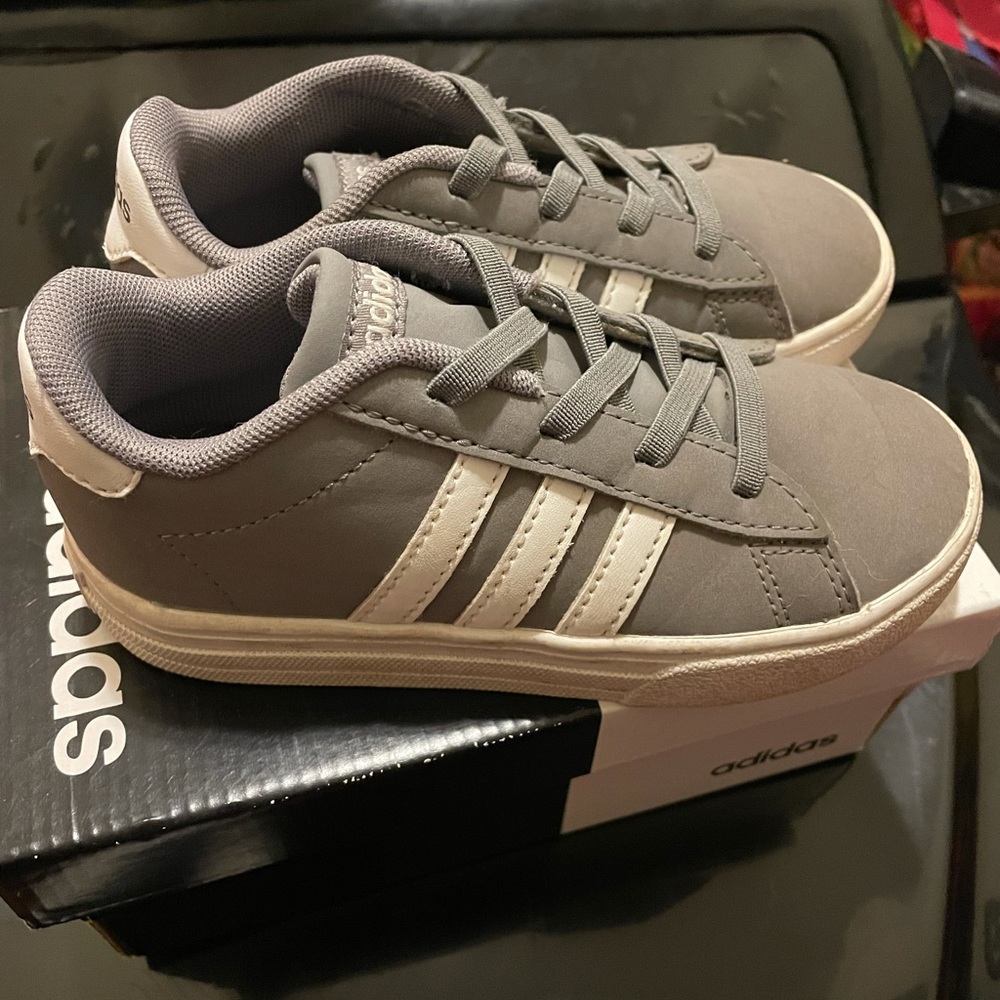 Adidas grey slip on/off sneaker sz 10